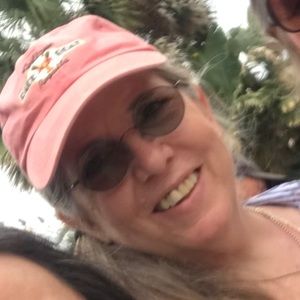 Meet your Posher, Sharon